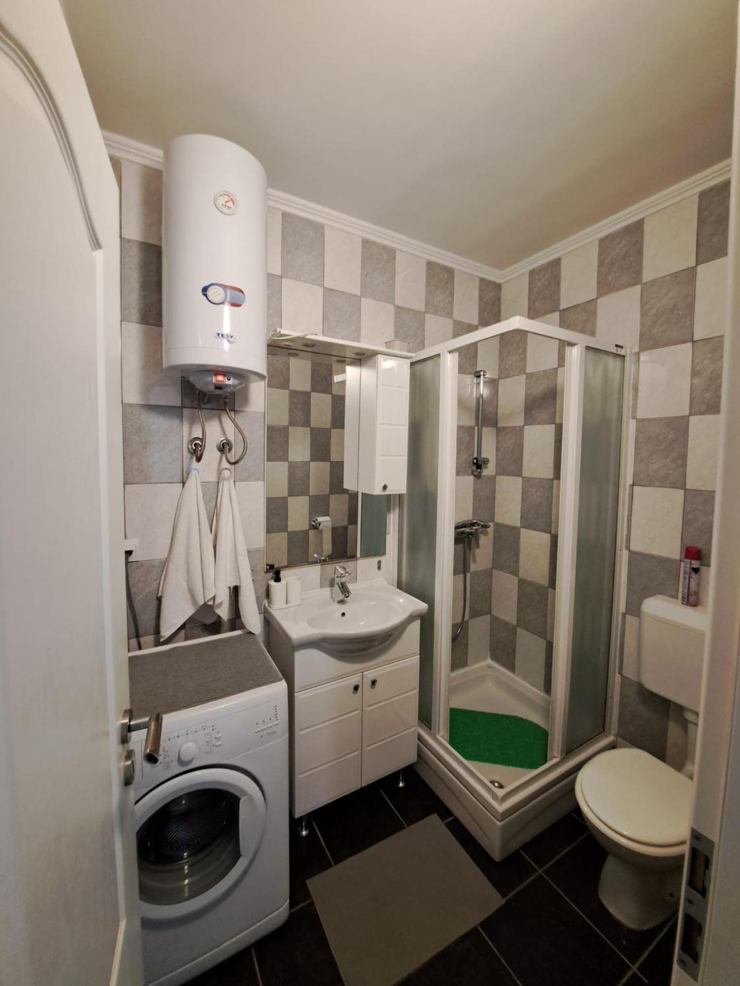 Apartments Maretic Mandre Exterior foto